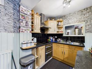 Photo 15- click for photo gallery